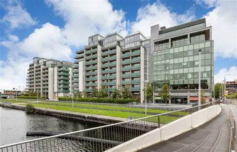 12 Longford House, Spencer Dock, Dublin 1