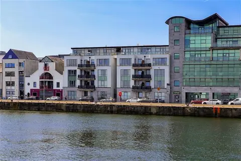 13 Tonn Na Mara, Dock Road, The Docks, Galway City