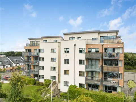 1 The Crescent, Carrickmines Manor, Carrickmines, Dublin 18