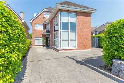 46 Rockbarton Park, Salthill, Galway